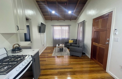 Mirador Español Casa | Full Belizean Cabin
