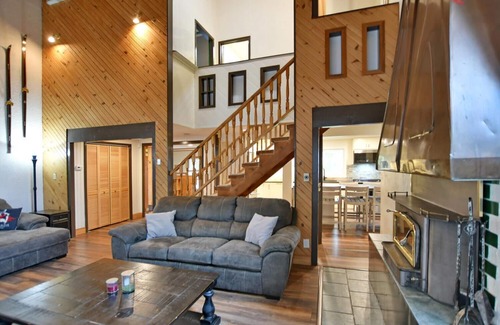 The Blue Mountains Chalet De Esquí | Fully equipped Blue Mountain Chalet with outdoor hot tub