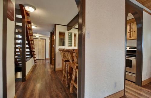 The Blue Mountains Chalet De Esquí | Fully equipped Blue Mountain Chalet with outdoor hot tub