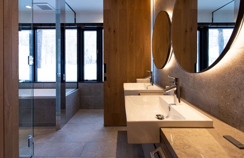 Kutchan Casa | Full Concierge Hanaridge Luxury 5Bdrm Onsen Residence