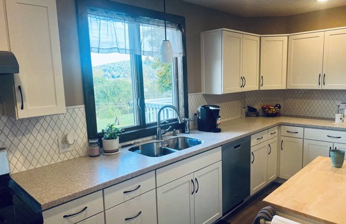 Oneonta Casa | Full Count - Baseball Lodging in Oneonta