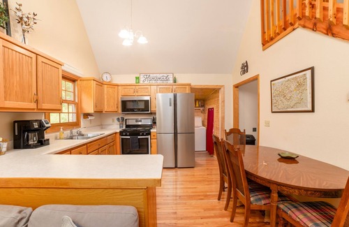 Marble Cabina | Full frontage creek retreat with Game Room, Near Nantahala,casino,waterfalls