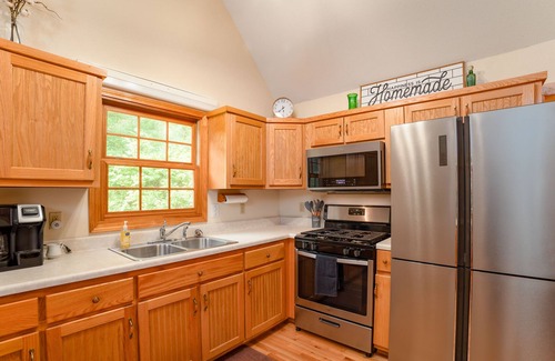 Marble Cabina | Full frontage creek retreat with Game Room, Near Nantahala,casino,waterfalls