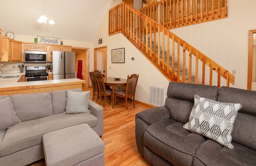 Marble Cabina | Full frontage creek retreat with Game Room, Near Nantahala,casino,waterfalls