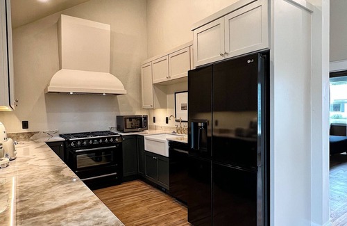 University District Casa | Full high end remodel in the University District