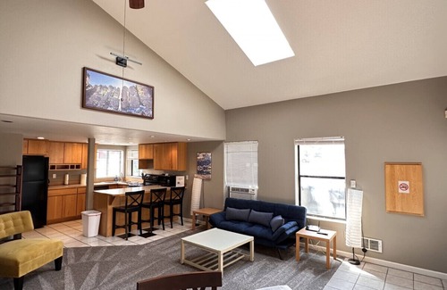 Sunland Estates Casa | Full Home on Section · Gorge Amphitheatre House, 5.4 miles from venue