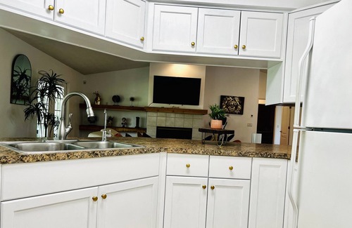 Lake Magdalene Chalet De Esquí | Full house 3bedrooms 2bathrooms spacious back yard and a beautiful views to Lake