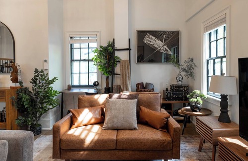 College Hill Casa | Full House · Huge 6BR 3Bath Retreat on College Hill. Rare Find!