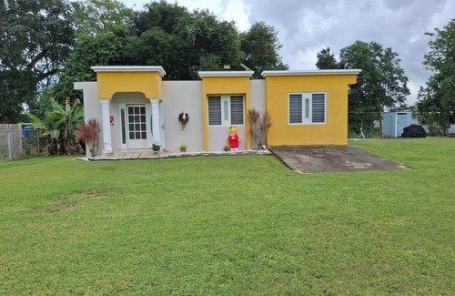 Cocos Casa | Casa completa en área rural. Cerca de carr #2,farmacia,supermercado,gasolinera