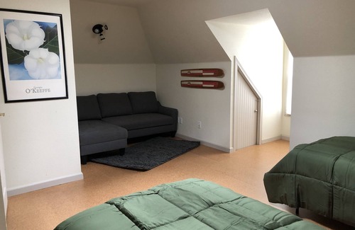 Butte Casa | Full House in Uptown, Close to Festivals, Restaurants, and Shopping