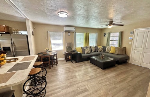 Clear Lake Casa | Full House with Big Fenced Backyard, Washer & Dryer and Pet-Friendly.