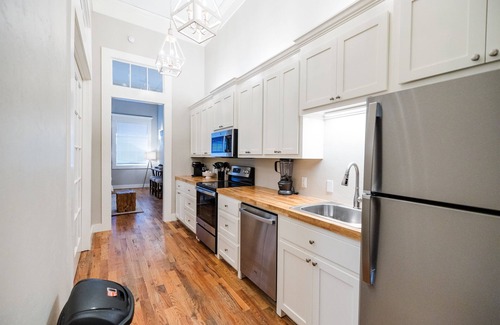Laurel Apartamento | Full Kitchen, Downtown Laurel Walkable, Coffee Bar