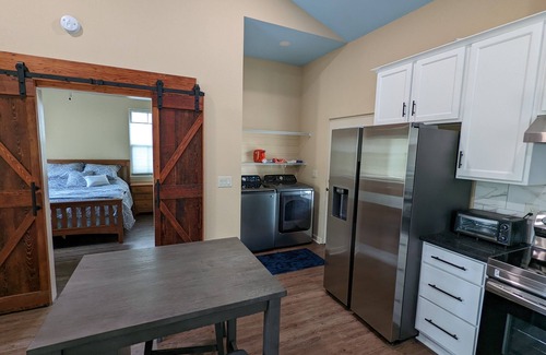 Tifton Cabaña | Full Kitchen with in Unit Washer/Dryer. Private Entrance & no contact check-in