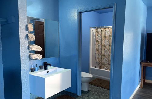 Los Angeles Hotel | Full Moon Inn