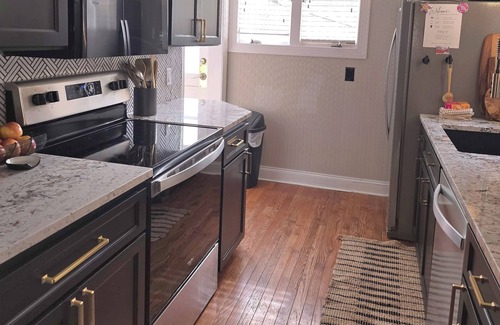 High Point Casa | Full of Character and Convenient to Downtown and HPU.