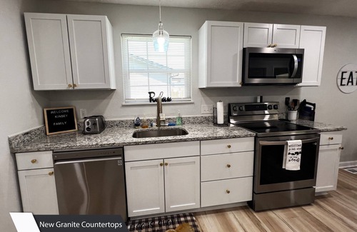 Rocky Top Casa | Full remodel No trailering to the Windrock, Norris Lake and Trails close by.