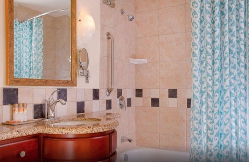 Ko Olina Complejo | Full Resort Access - 2 King-sized Bedroom
