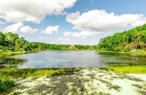 Brewster Casa | Full Sand Volleyball Court Walk to Pond