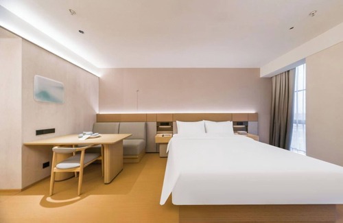Xiaoshan Hotel | Full Season Hotel-HGH