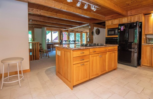 Ludlow Casa | Full Ski Season Home -3 BR -2 BA - Nov to Apr... www.tysonbarn.com