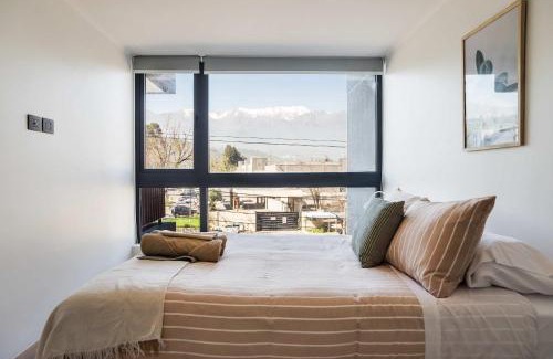 Apoquindo Apartamento | Full Stylish 2BR Oasis for 5 in Lively Las Condes