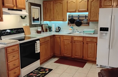 Goode Apartamento | Terrace Level Apt. near Universities, Mountains, Lakes, D-Day Memorial, LU