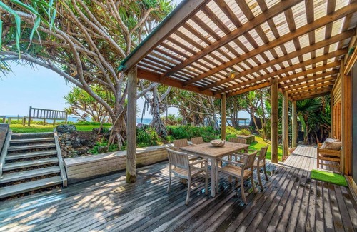 Byron Bay Casa | Fuller Holidays - Belongil Beachside Cottage