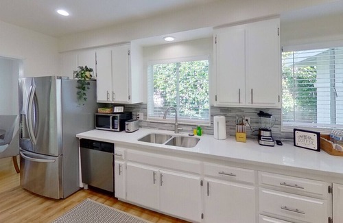 Northwest Anaheim Casa | FULLERTON GEM: SPACIOUS 3BR HOUSE w/ GARAGE & FENCED YARD/PATIO p56