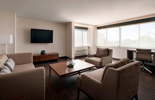 Fullerton Hotel | Fullerton Marriott at California State University
