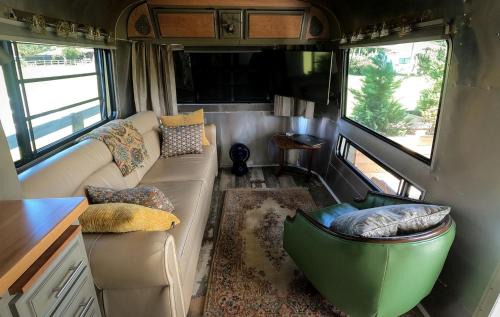 Fairhope Casa | Fully Equipped Airstream Near the Beach and Perfect for a Glamping Experience in Fairhope, AL