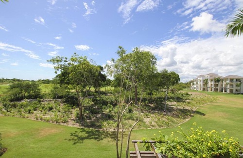 Punta Cana Apartamento | Fully Equipped Apartment Overlooking Golf Course at Luxury Beach Resort