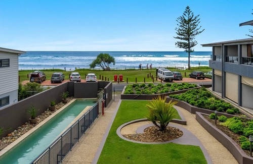 North Creek Apartamento | Fully equipped for beach life & comes well-appointed w/ a light airy open design
