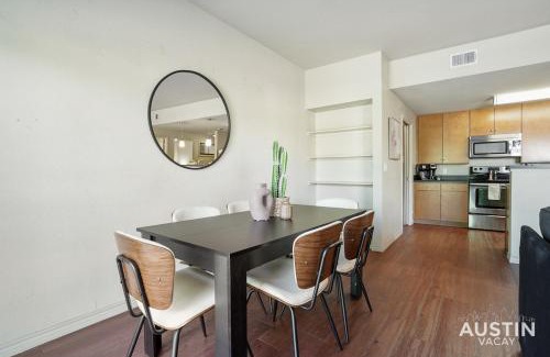 North Loop Apartamento | Fully Equipped w Stylish Design and Free Parking