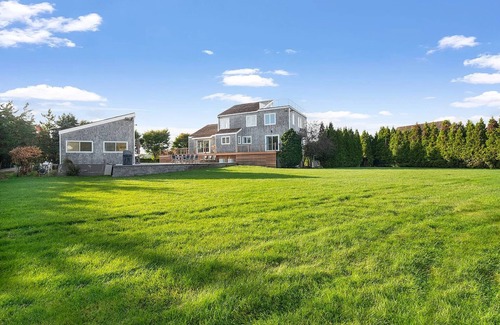 Quogue Casa | Fully-equipped waterfront 4-bedroom home in beautiful Quogue Village