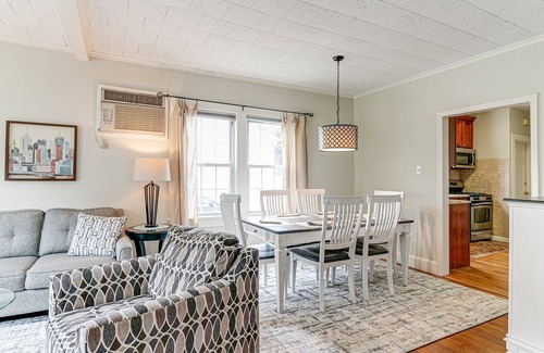 Summit Apartamento | FULLY FURNISHED 1st floor apt of two family home in residential neighborhood