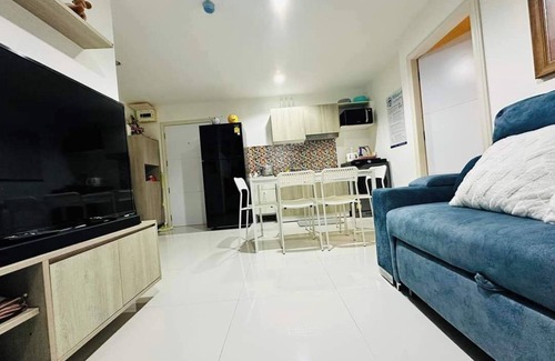 Talat Khwan Apartamento | Fully Furnished 2 Bed and 2 BathApartment with Pool & Fitness + WiFi!