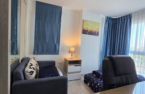 Talat Khwan Apartamento | Fully Furnished 2 Bed and 2 BathApartment with Pool & Fitness + WiFi!