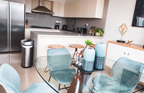 Crows Nest Apartamento | Apartamento ático ejecutivo de 2 plantas totalmente amueblado