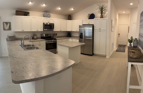Lake County Casa | Fully furnished 2br, 2ba Patio Villa with golf cart and high speed internet.