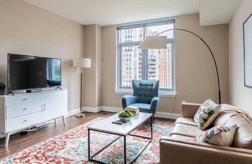 Reston Apartamento | Fully-Furnished 2BR Apt in Reston + Parking