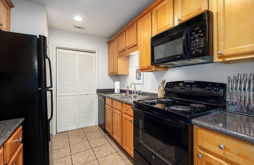 Meadowbrook Condominio | Fully Furnished 2BR/2BA Condo off Hwy 280 near Birmingham