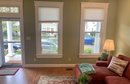Schnitzelburg Casa | Fully Furnished, 30 Day Plus in the Heart of German Town, Walk to Everything!