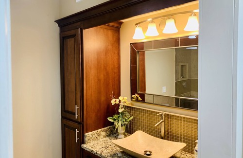 Schnitzelburg Casa | Fully Furnished, 30 Day Plus in the Heart of German Town, Walk to Everything!