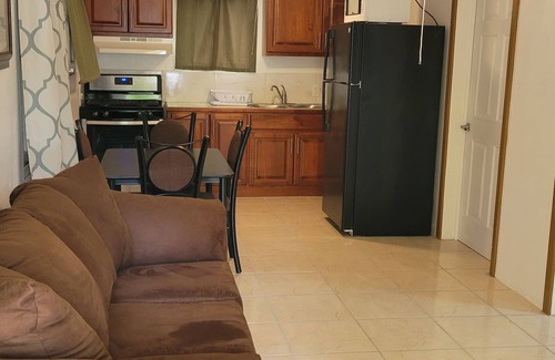 Half Moon Bay Apartamento | FULLY FURNISHED APARTMENT 2 MINUTES FROM RESTAURANTS AND BEACH