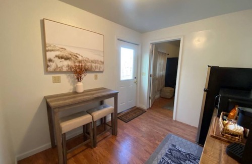 St. Maries Apartamento | Fully furnished, Brand new custom one bedroom apartment in the heart of town.