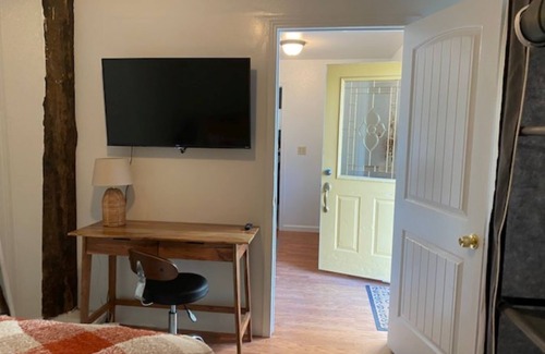 St. Maries Apartamento | Fully furnished, Brand new custom one bedroom apartment in the heart of town.