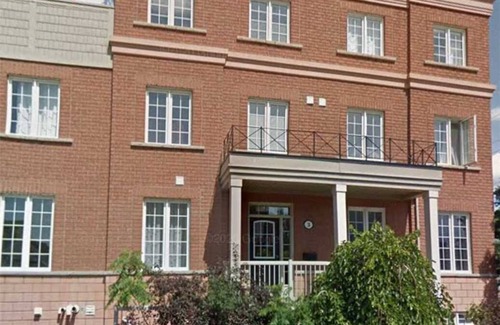 York University Heights Casa | Fully Furnished Bright and Luxurious Bedroom in North York-1