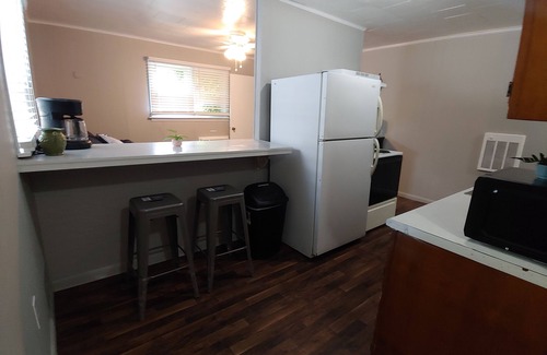 Bluewell Apartamento | Fully Furnished Executive Rental Studio 1-Bath Pets Allowed