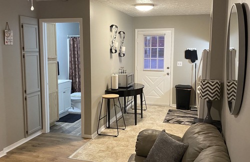 Bluewell Apartamento | Fully Furnished Executive Rental 1-Bed 1-Bath Pets Allowed