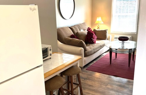 Bluewell Apartamento | Fully Furnished Executive Rental 2-Bed 1-Bath Pets Allowed